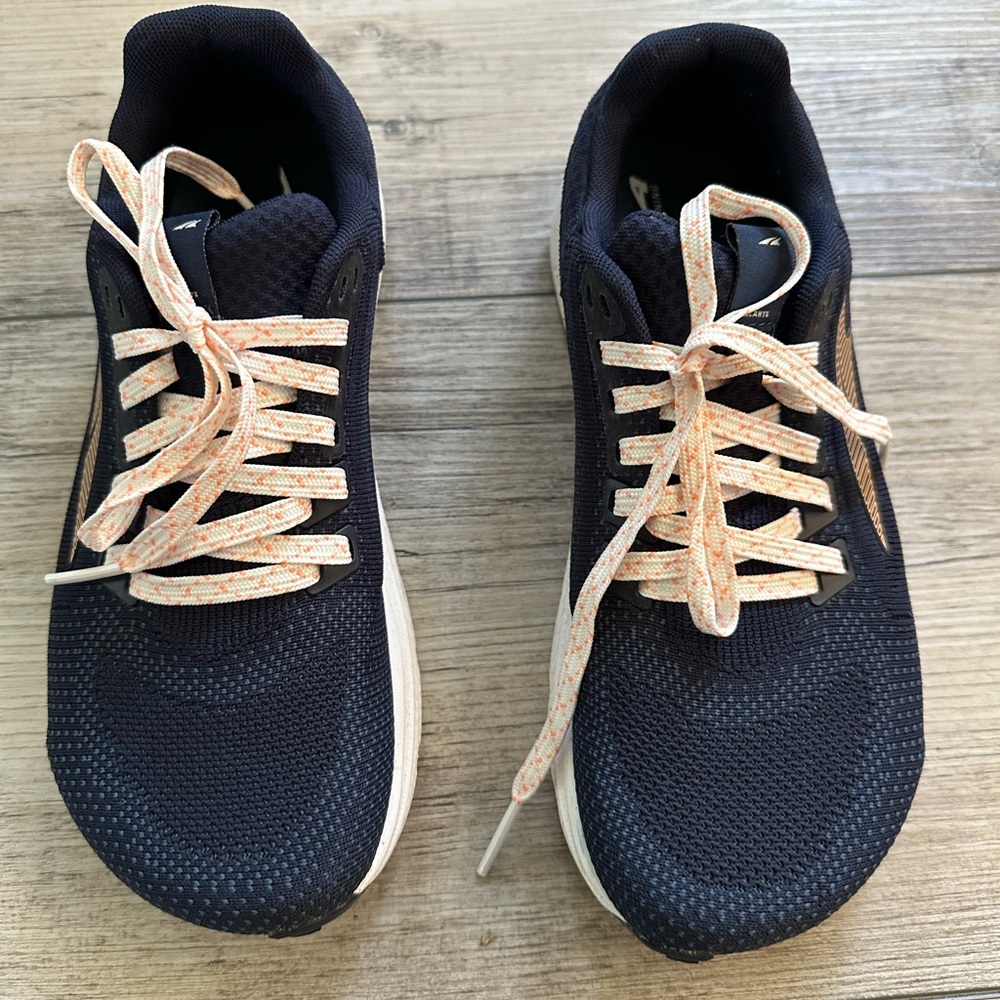 Altra escalante running shoes